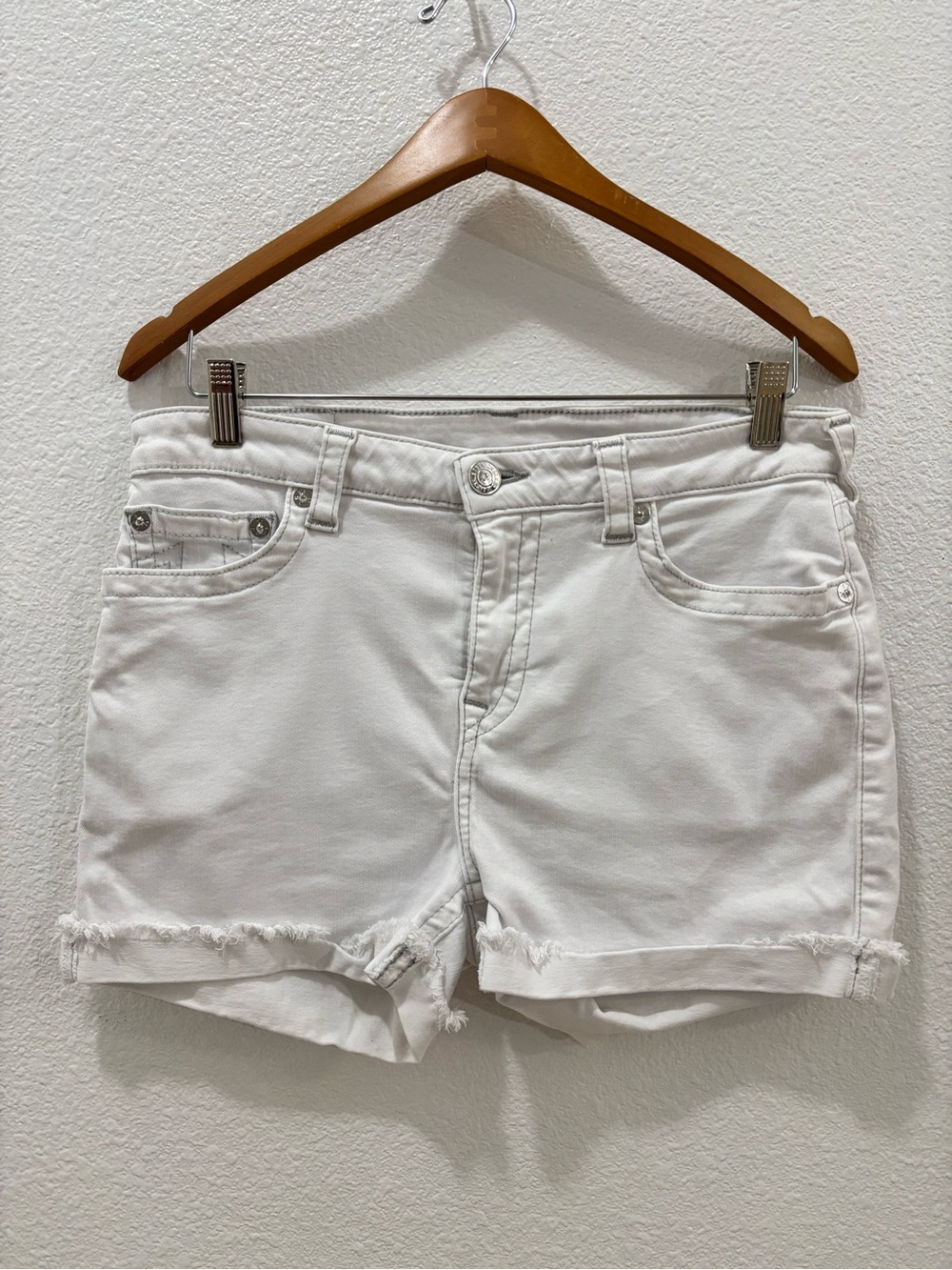 True Religion White Jennie Curvy Mid Rise Shorts Size 32